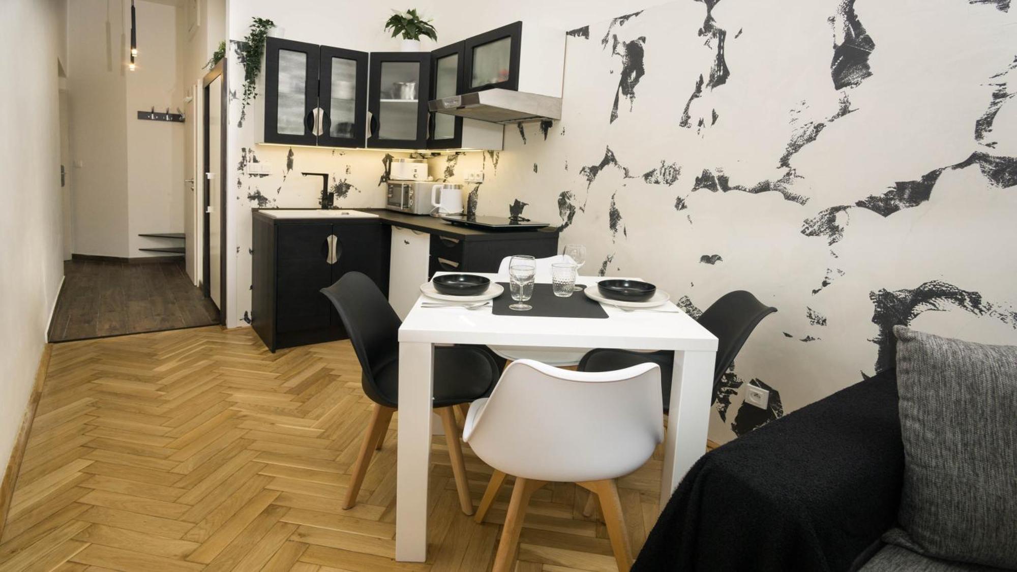 Apartament Black & White By Wenceslas Square And Muzeum Praga
